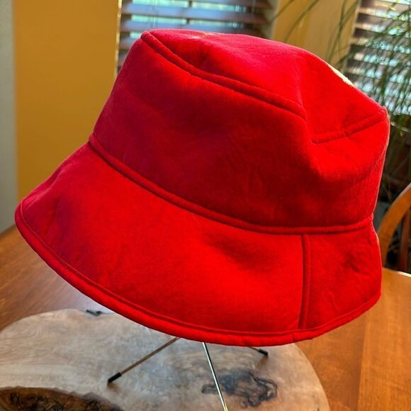 Betmar New York Red Sherpa Lined Bucket Hat - Picture 1 of 7